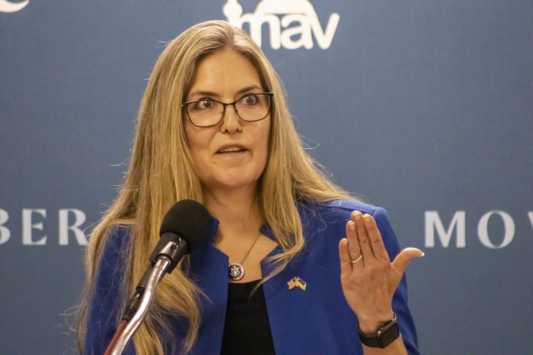 photo_ft_news_cao wexton debate 4_100522.jpg